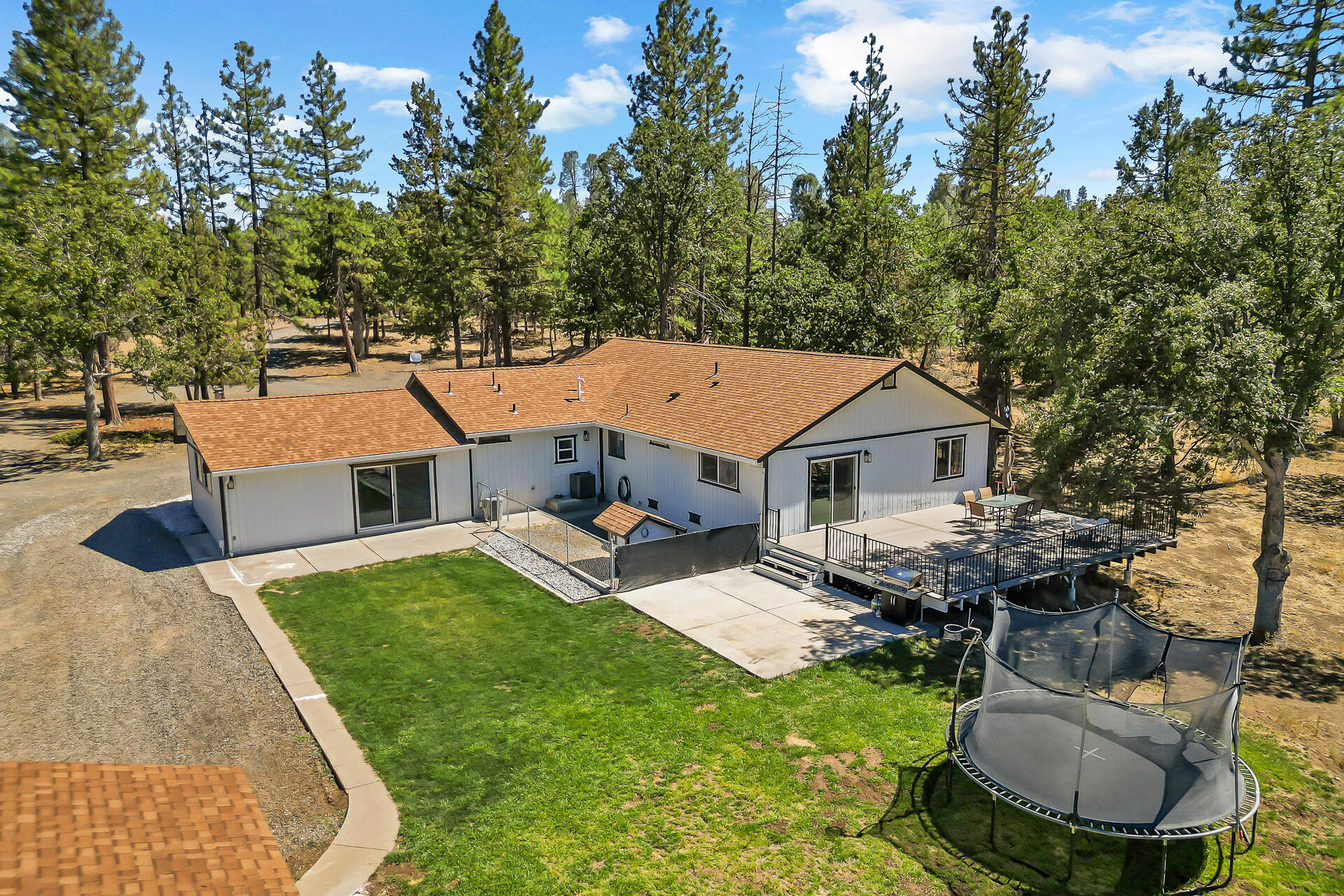 23570 Cassel Fall River Road Fall River Mills, CA 96028 - Photo 7 of 73 23570CasselFallRiverRoad-39