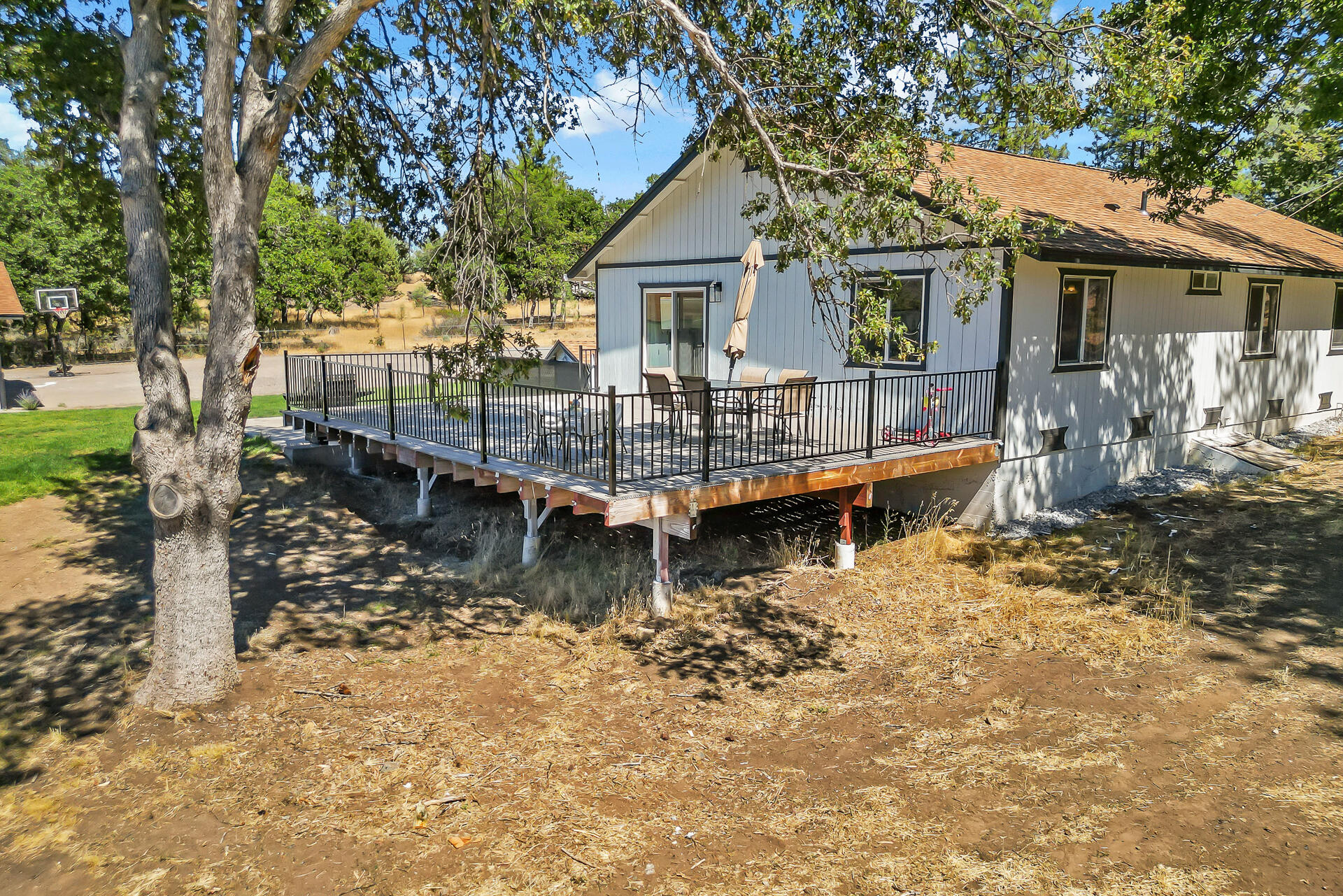 23570 Cassel Fall River Road Fall River Mills, CA 96028 - Photo 8 of 73 23570CasselFallRiverRoad-40