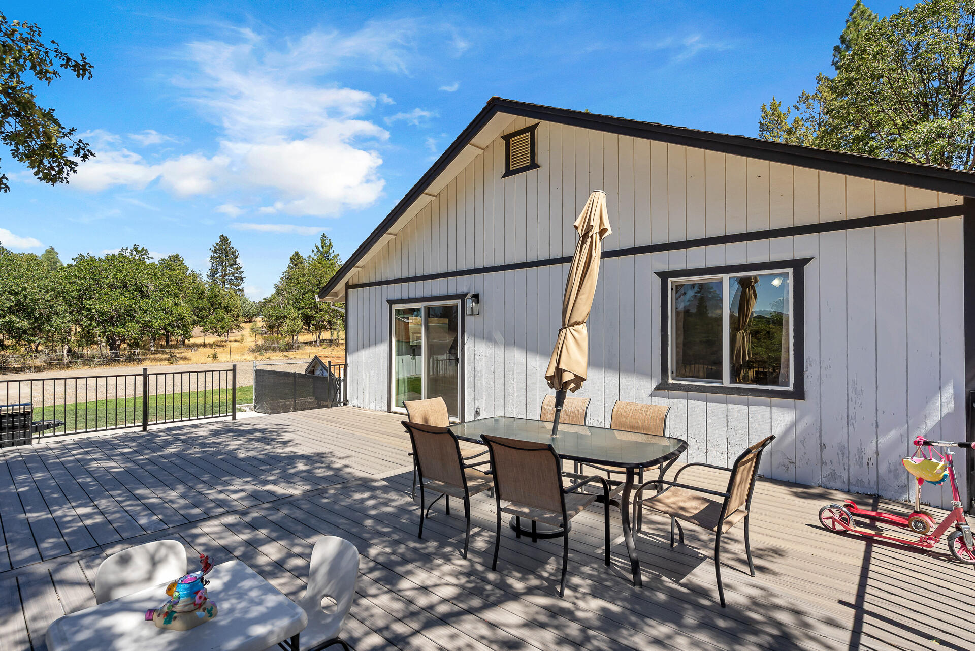 23570 Cassel Fall River Road Fall River Mills, CA 96028 - Photo 9 of 73 23570CasselFallRiverRoad-27