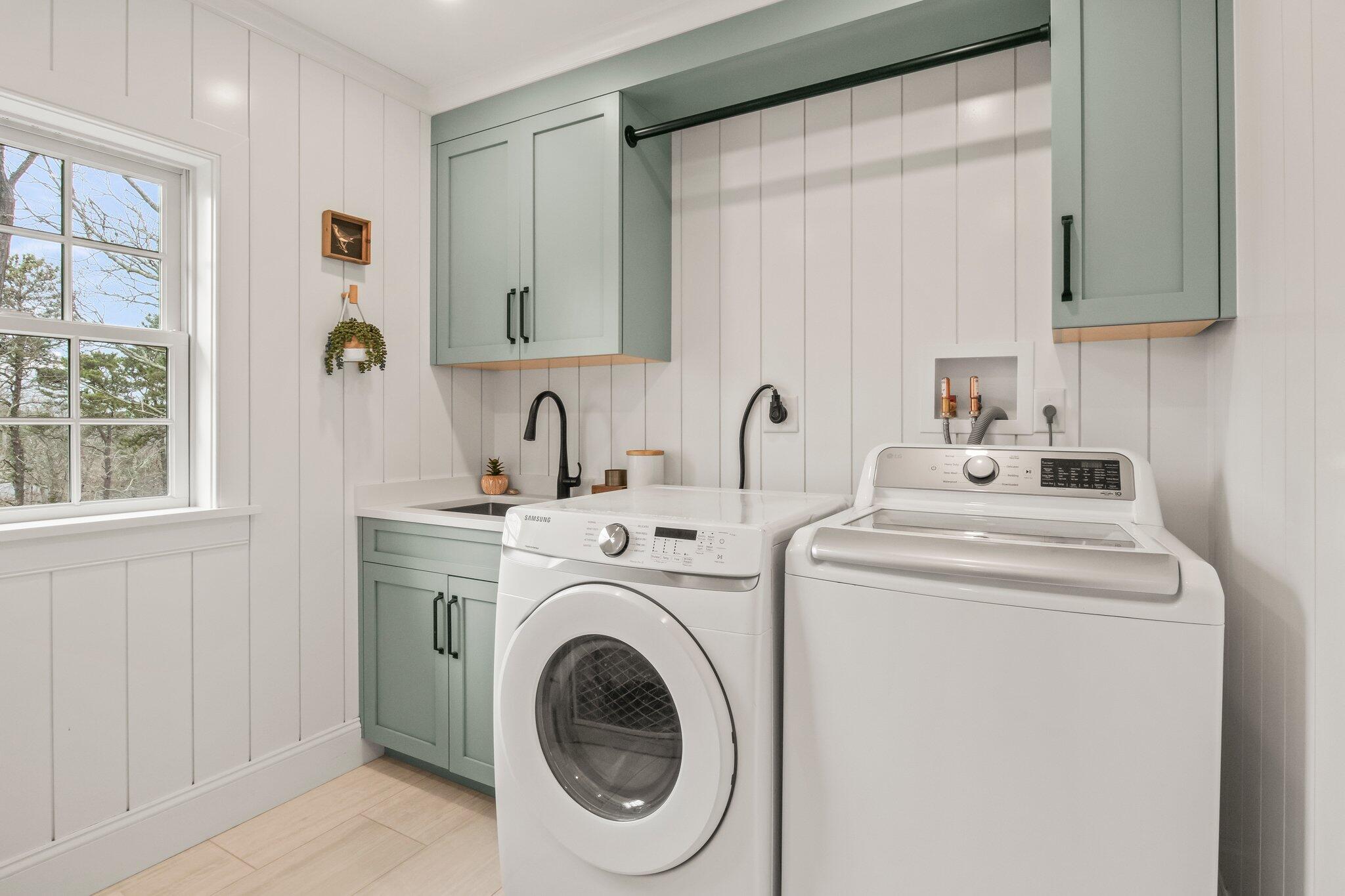 10 Rockhill Road Sandwich, MA 02563 - Photo 25 of 52 a utility room with dryer and washer