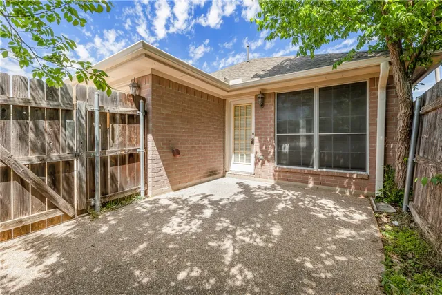 $1,850 | 1816 Brothers Boulevard, Unit 16, College Station, TX 77845