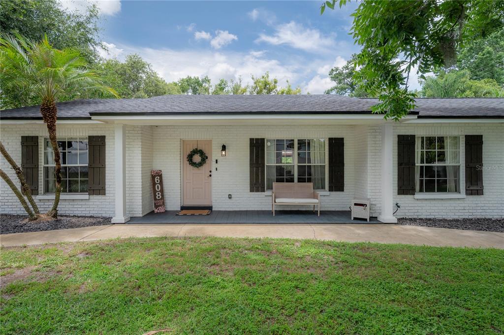 608 Sunset Lane Lutz, FL 33549 - Photo 2 of 60