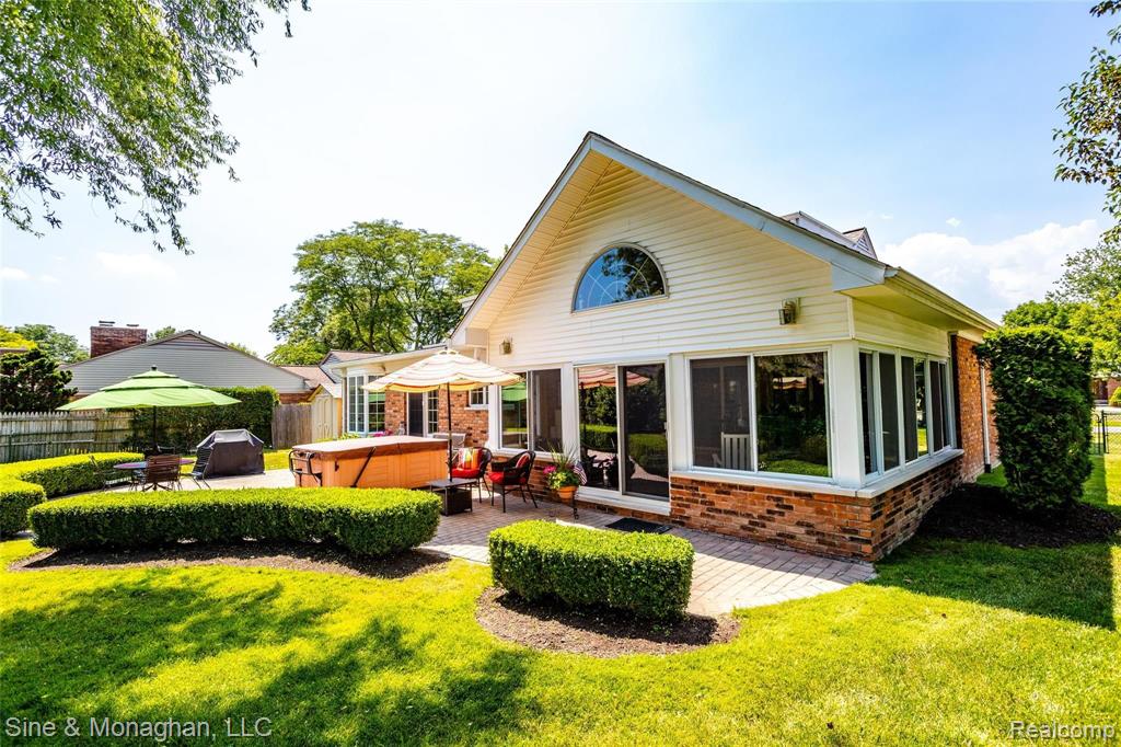 435 Barclay Road Grosse Pointe Farms, MI 48236 - Photo 46 of 60