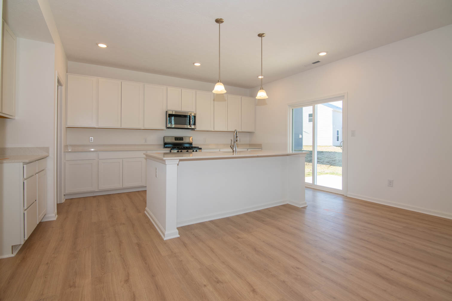 415 Pekin Way Pendleton, IN 46064 - Photo 6 of 31