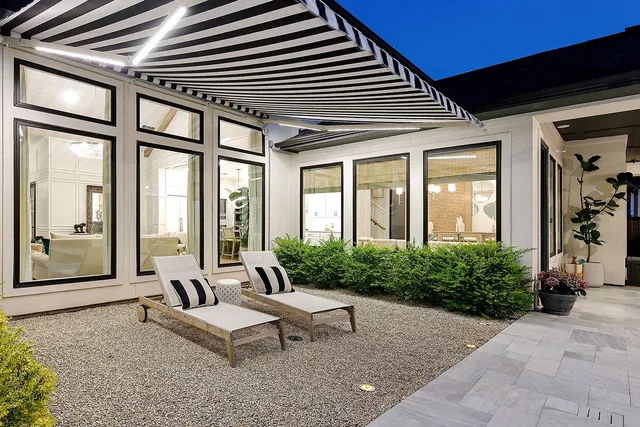 a view of a flower in a garden