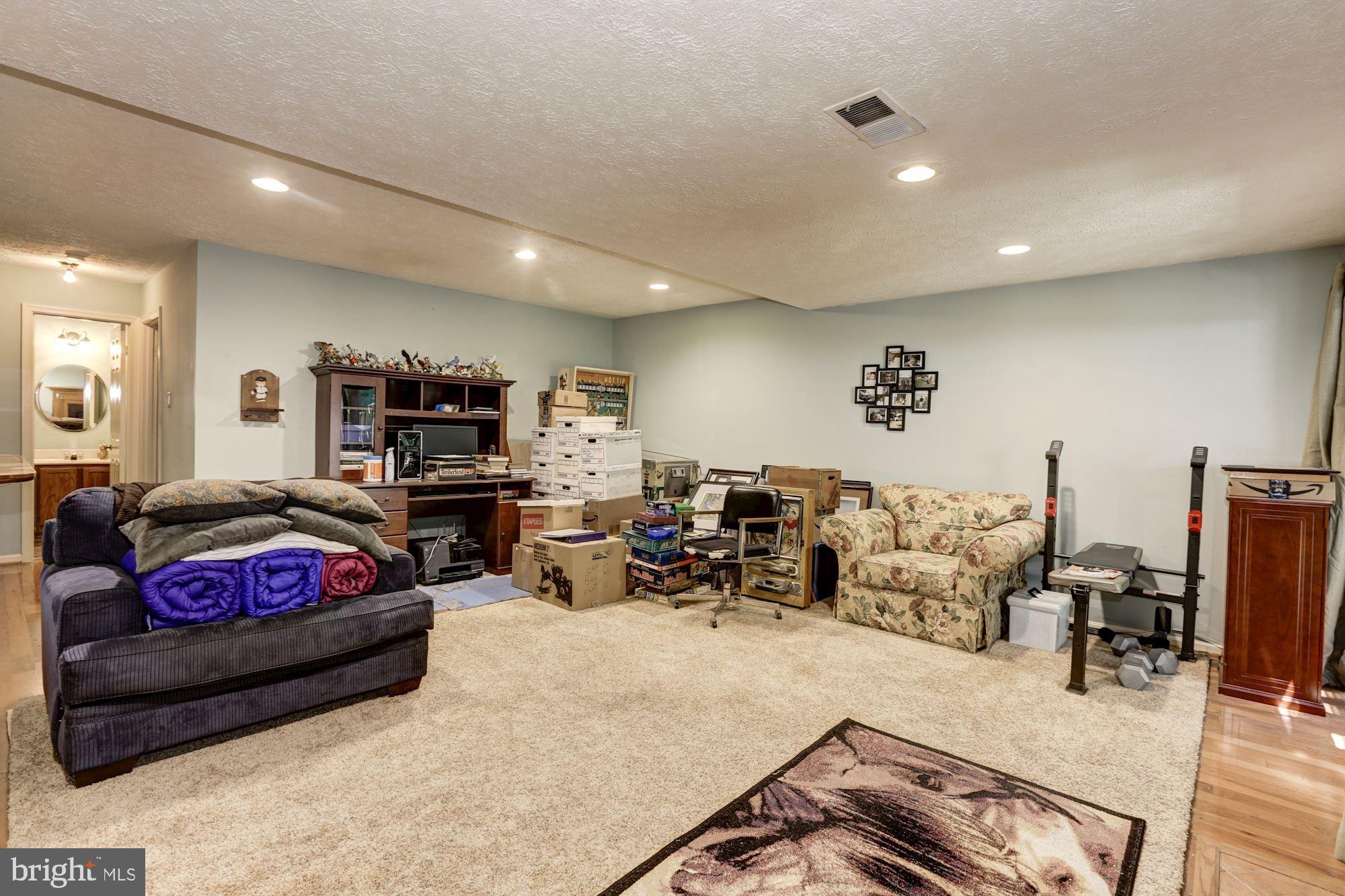 7365 Stream Way Springfield, VA 22152 - Photo 31 of 42 Gallery Image 31