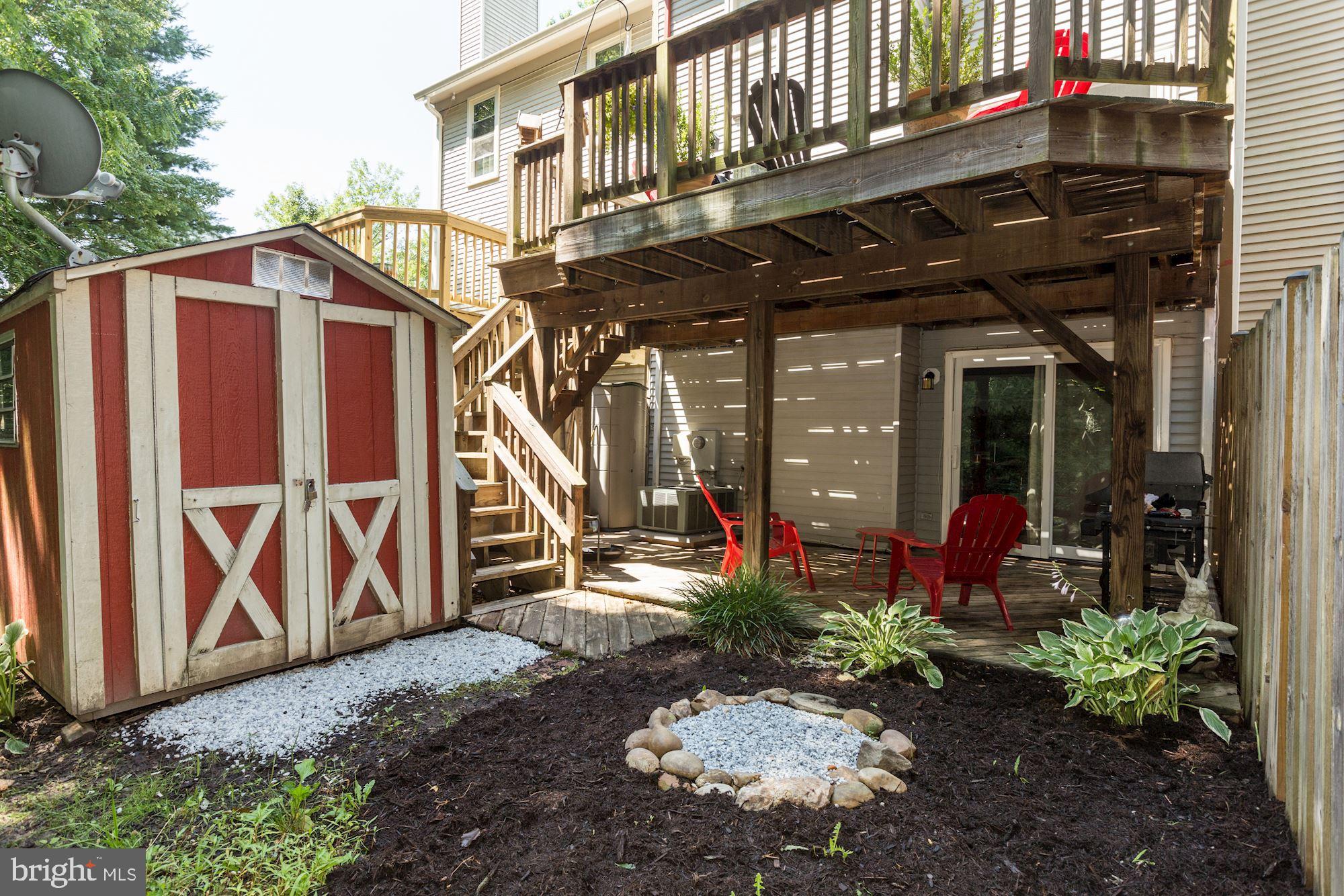 7365 Stream Way Springfield, VA 22152 - Photo 40 of 42 Welocme to your backyard oasis
