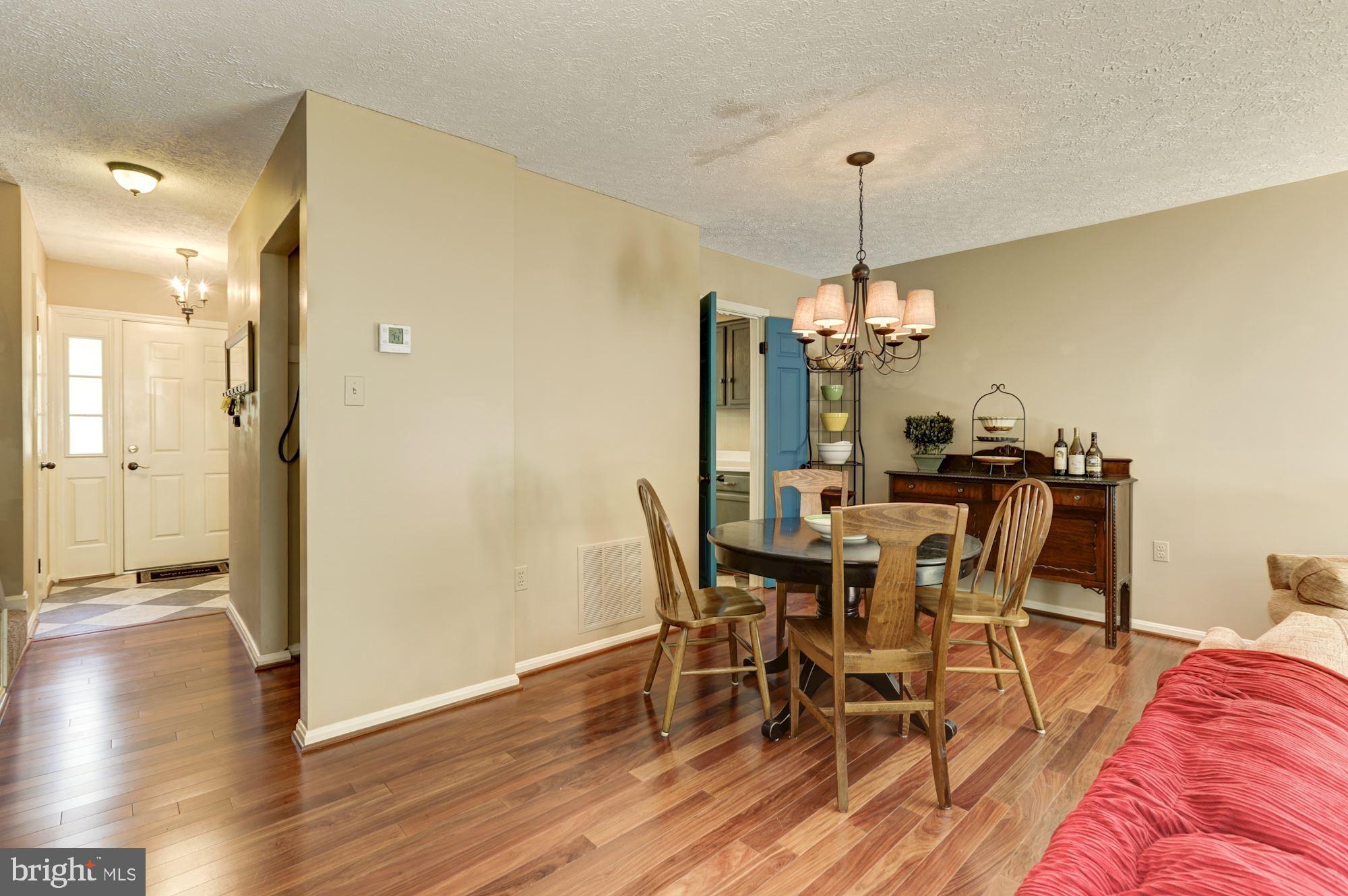 7365 Stream Way Springfield, VA 22152 - Photo 10 of 42 Gallery Image 10