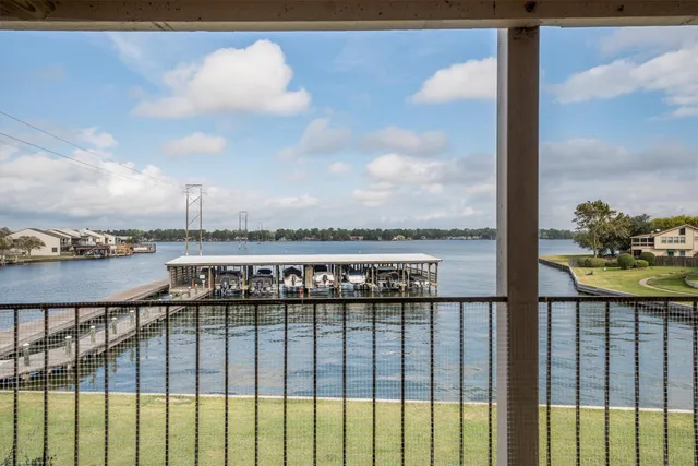 $285,000 | 202 Lakeview Terrace, Unit A, Conroe, TX 77356