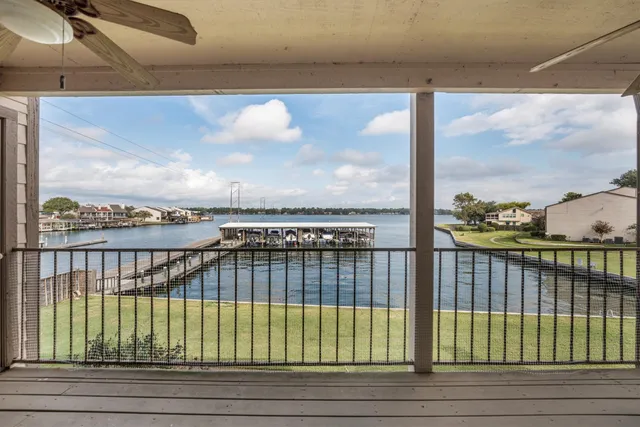 $285,000 | 202 Lakeview Terrace, Unit A, Conroe, TX 77356