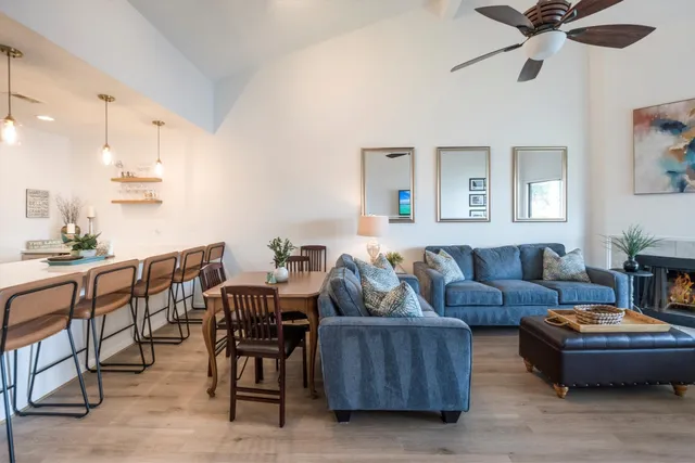 $285,000 | 202 Lakeview Terrace, Unit A, Conroe, TX 77356