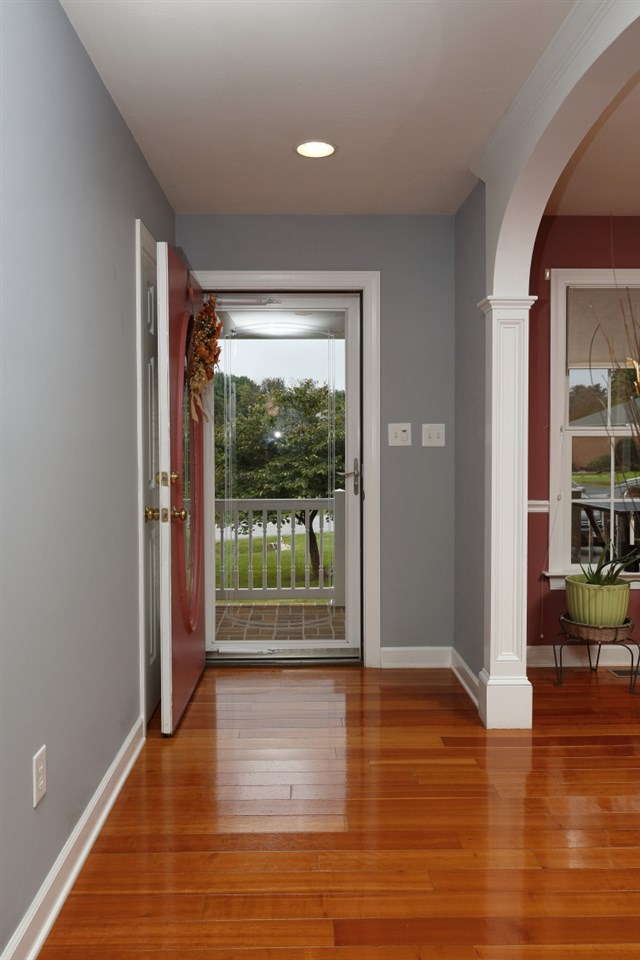 118 Gloucester Road Stuarts Draft, VA 24477 - Photo 5 of 46 Gallery Image 5