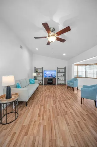 $385,000 | 2017 Santiago Way South, Clearwater, FL 33763