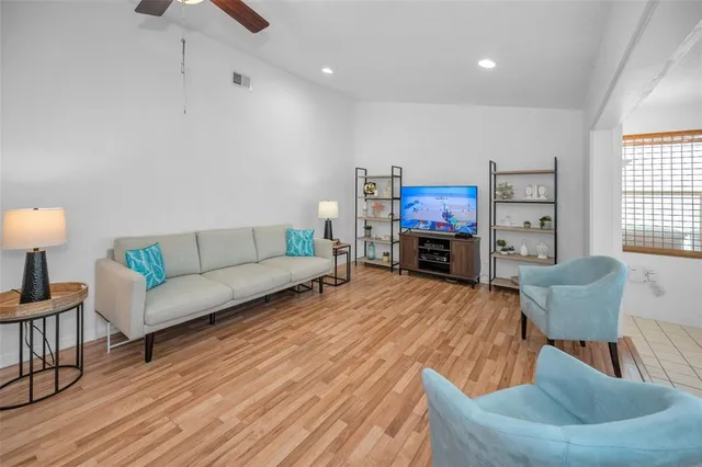 $375,000 | 2017 Santiago Way South, Clearwater, FL 33763