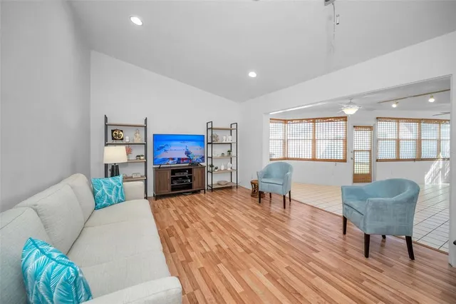 $385,000 | 2017 Santiago Way South, Clearwater, FL 33763