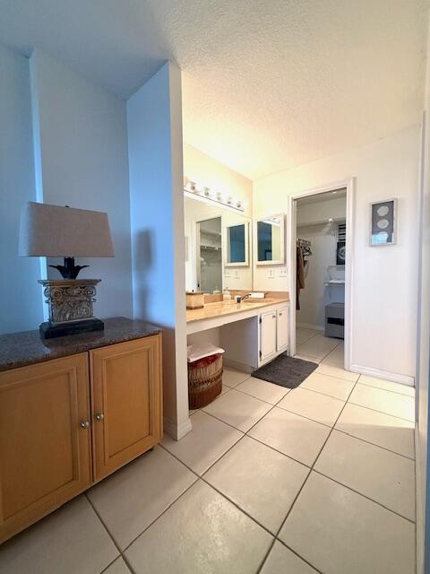 4 Royal Palm Way, Unit 601 Boca Raton, FL 33432 - Photo 25 of 59 4 Royal- Pic 58