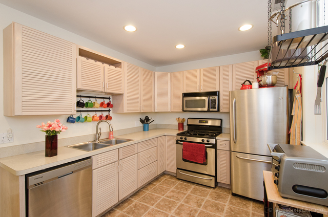 3144 North Sheridan Road, Unit A2 Chicago, IL 60657 - Photo 9 of 25