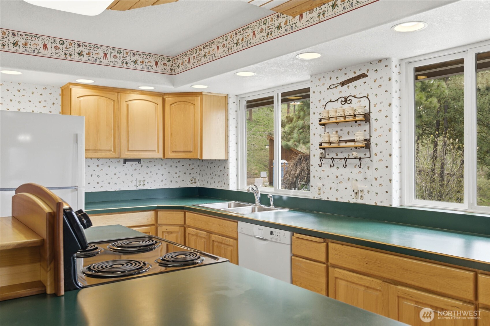 4639 Sky Meadows Road Cashmere, WA 98815 - Photo 13 of 38