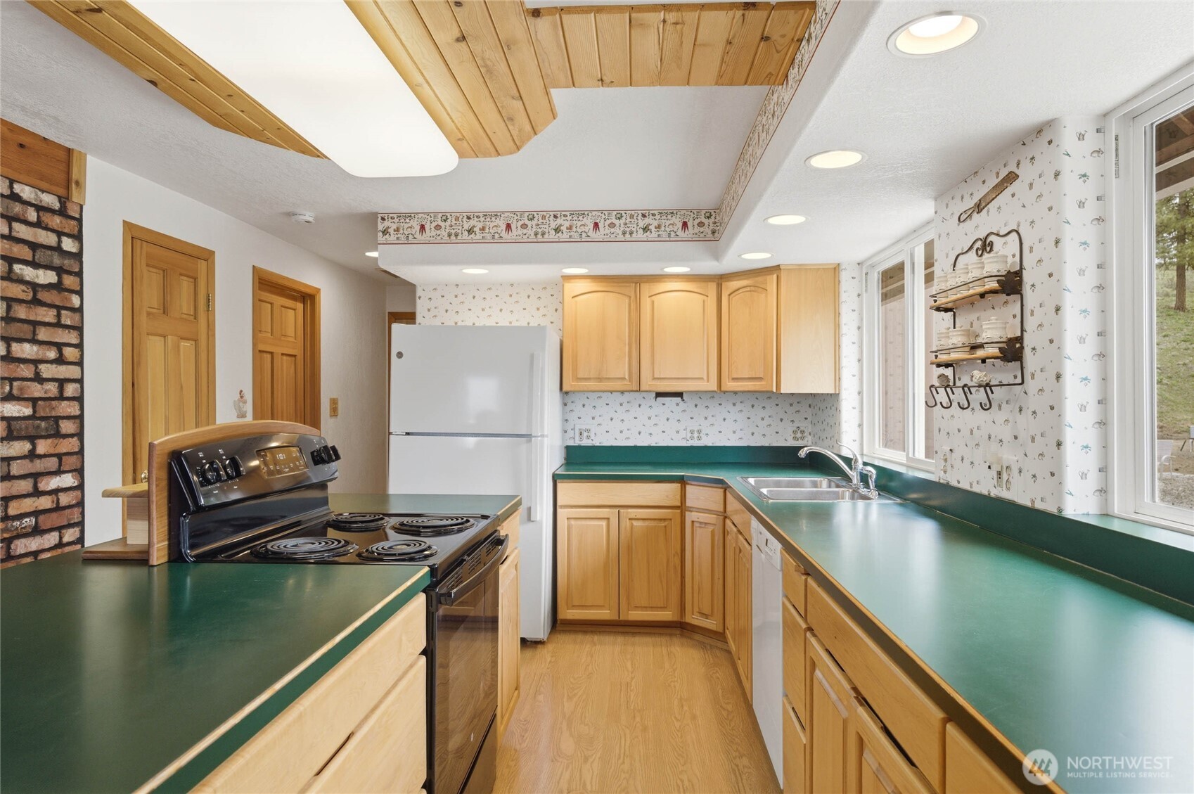 4639 Sky Meadows Road Cashmere, WA 98815 - Photo 14 of 38