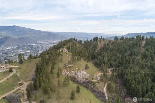 $949,000 | 4639 Sky Meadows Road, Cashmere, WA 98815