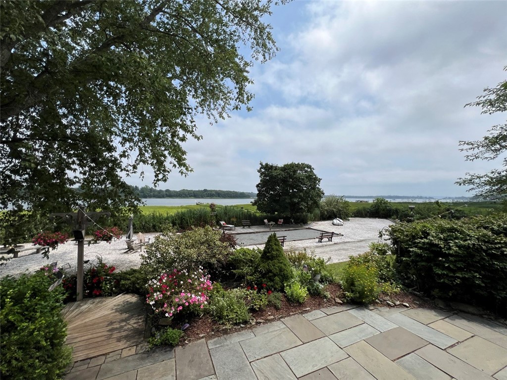 15 Read Avenue Warren, RI 02885 - Photo 3 of 6 Patio