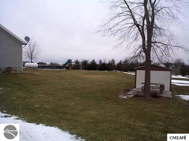 8510 North Winans Road Alma, MI 48801 - Photo 9 of 9 1772556-8.JPG