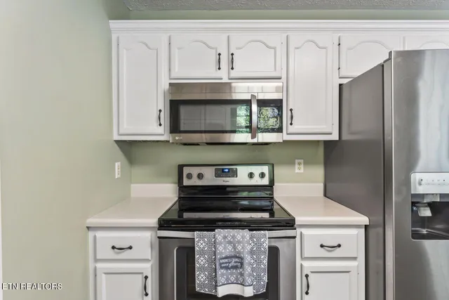 $399,999 | 5301 Amherst Woods Lane, Knoxville, TN 37921