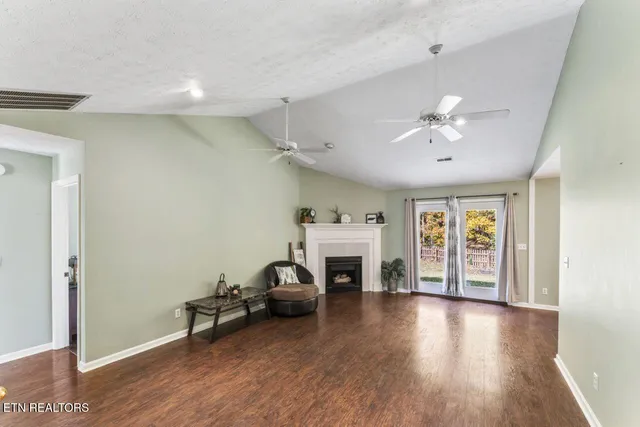 $399,999 | 5301 Amherst Woods Lane, Knoxville, TN 37921