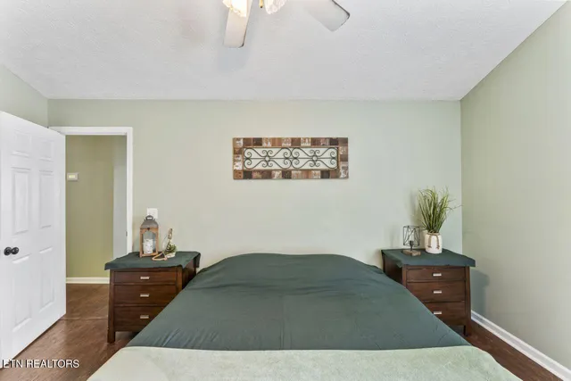 $399,999 | 5301 Amherst Woods Lane, Knoxville, TN 37921