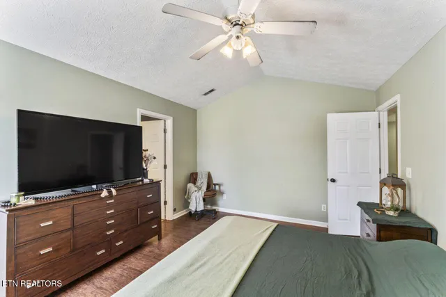 $399,999 | 5301 Amherst Woods Lane, Knoxville, TN 37921