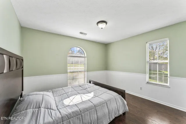 $399,999 | 5301 Amherst Woods Lane, Knoxville, TN 37921