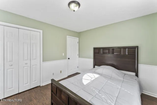 $399,999 | 5301 Amherst Woods Lane, Knoxville, TN 37921