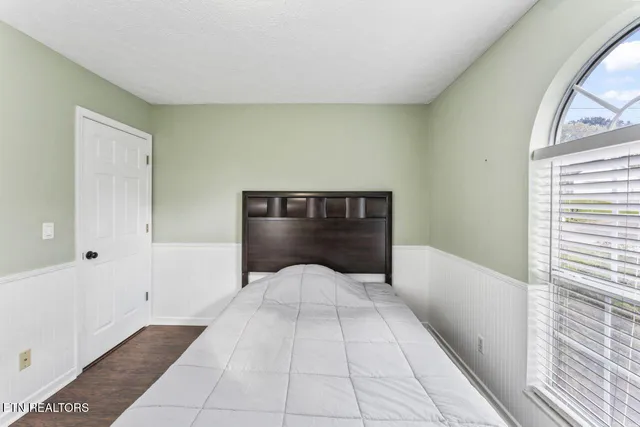 $399,999 | 5301 Amherst Woods Lane, Knoxville, TN 37921