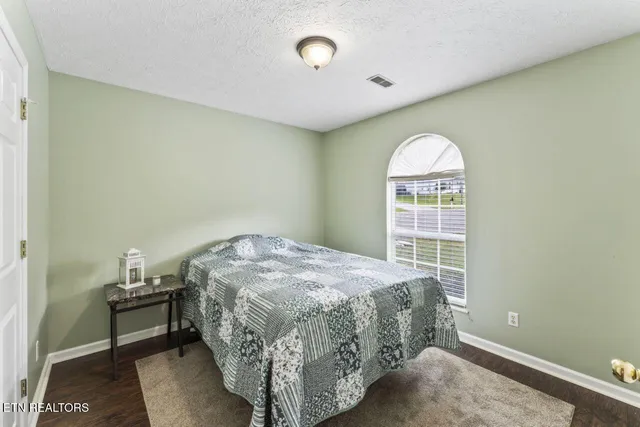 $399,999 | 5301 Amherst Woods Lane, Knoxville, TN 37921