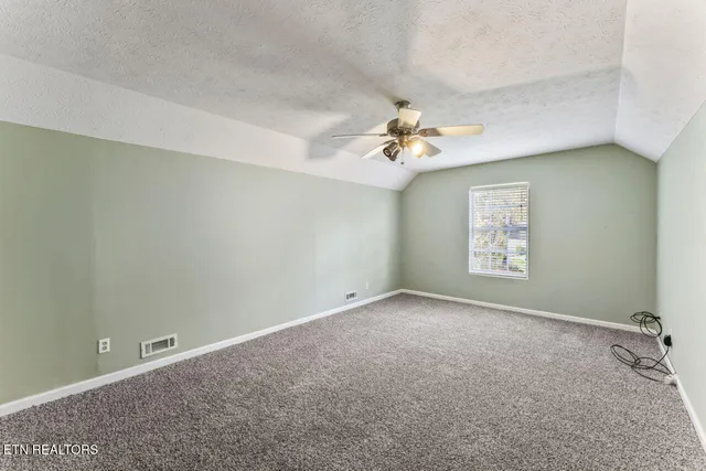 $399,999 | 5301 Amherst Woods Lane, Knoxville, TN 37921