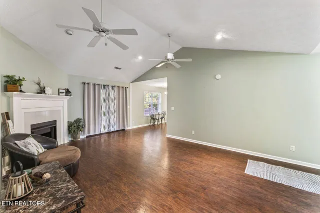 $399,999 | 5301 Amherst Woods Lane, Knoxville, TN 37921