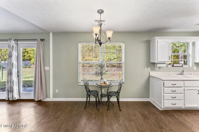 $399,999 | 5301 Amherst Woods Lane, Knoxville, TN 37921