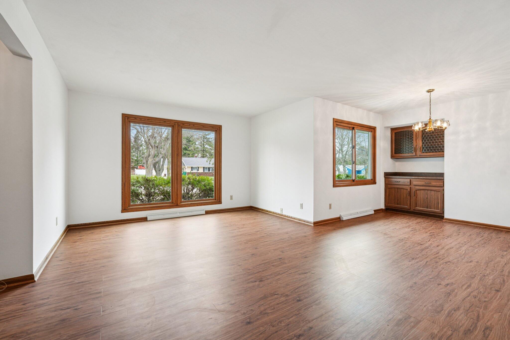 N69W7173 Bridge Road Cedarburg, WI 53012 - Photo 2 of 14 Great natural light!
