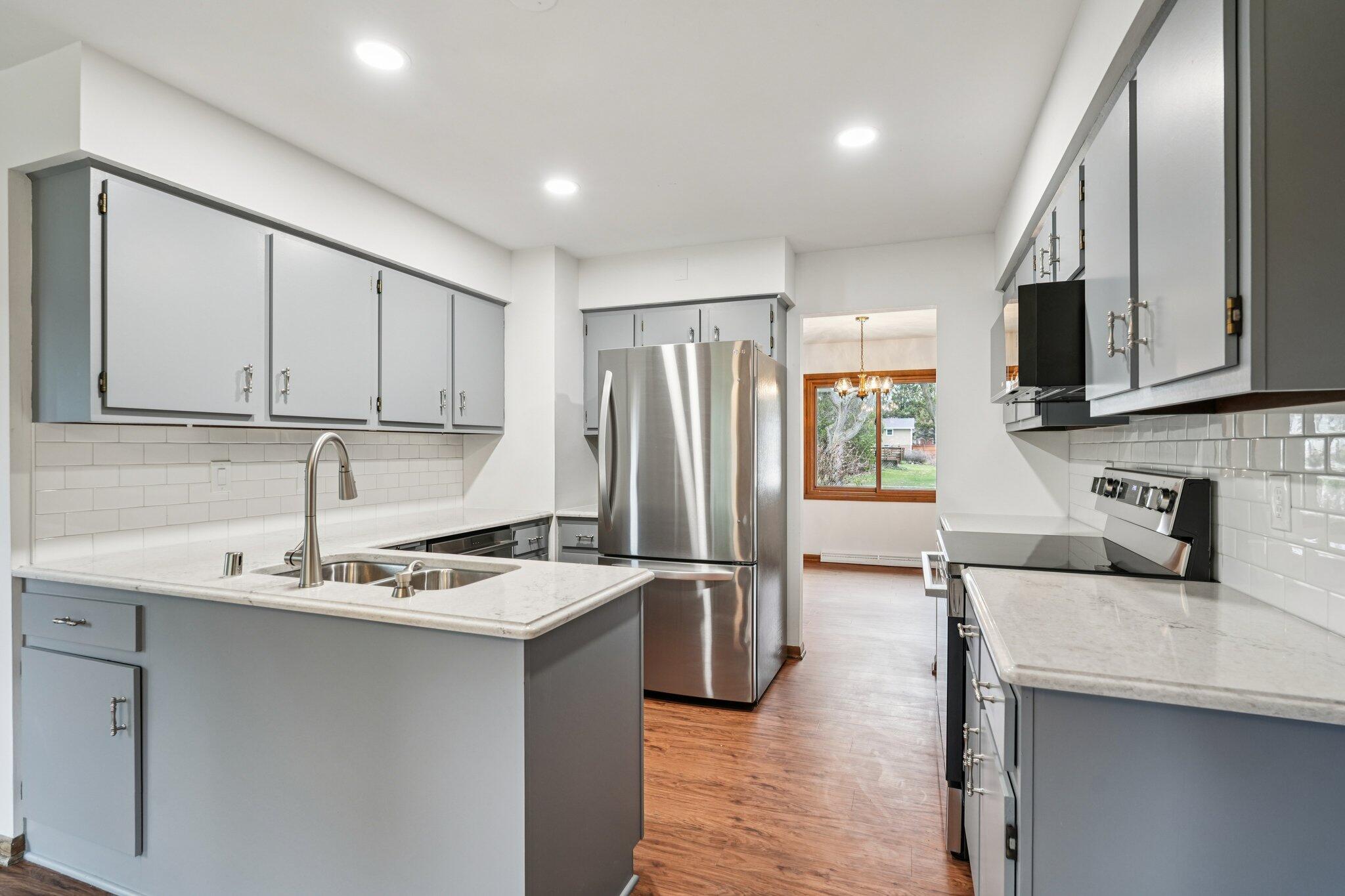 N69W7173 Bridge Road Cedarburg, WI 53012 - Photo 7 of 14 Kitchen