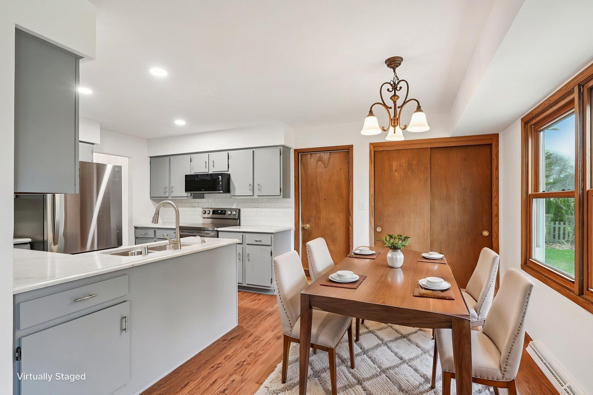 N69W7173 Bridge Road Cedarburg, WI 53012 - Photo 9 of 14 Kitchen-Dinette