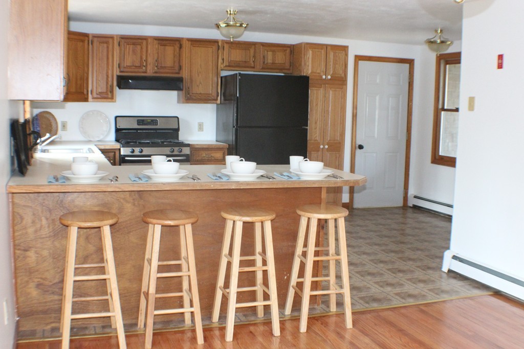 104 Quaker Meeting House Road Sandwich, MA 02537 - Photo 4 of 25 Gallery Image 4