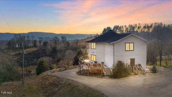 $799,900 | 673 Charles Johnson Road, Chuckey, TN 37641