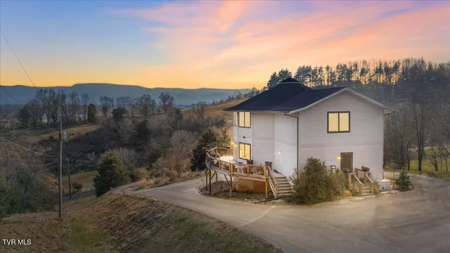 $899,999 | 673 Charles Johnson Road, Chuckey, TN 37641