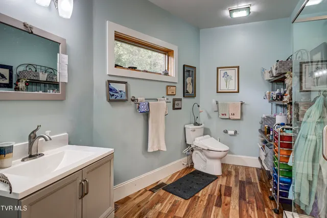 $949,999 | 673 Charles Johnson Road, Chuckey, TN 37641