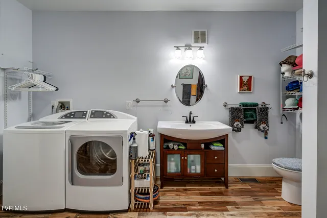 $949,999 | 673 Charles Johnson Road, Chuckey, TN 37641