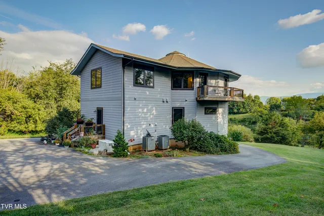 $899,999 | 673 Charles Johnson Road, Chuckey, TN 37641