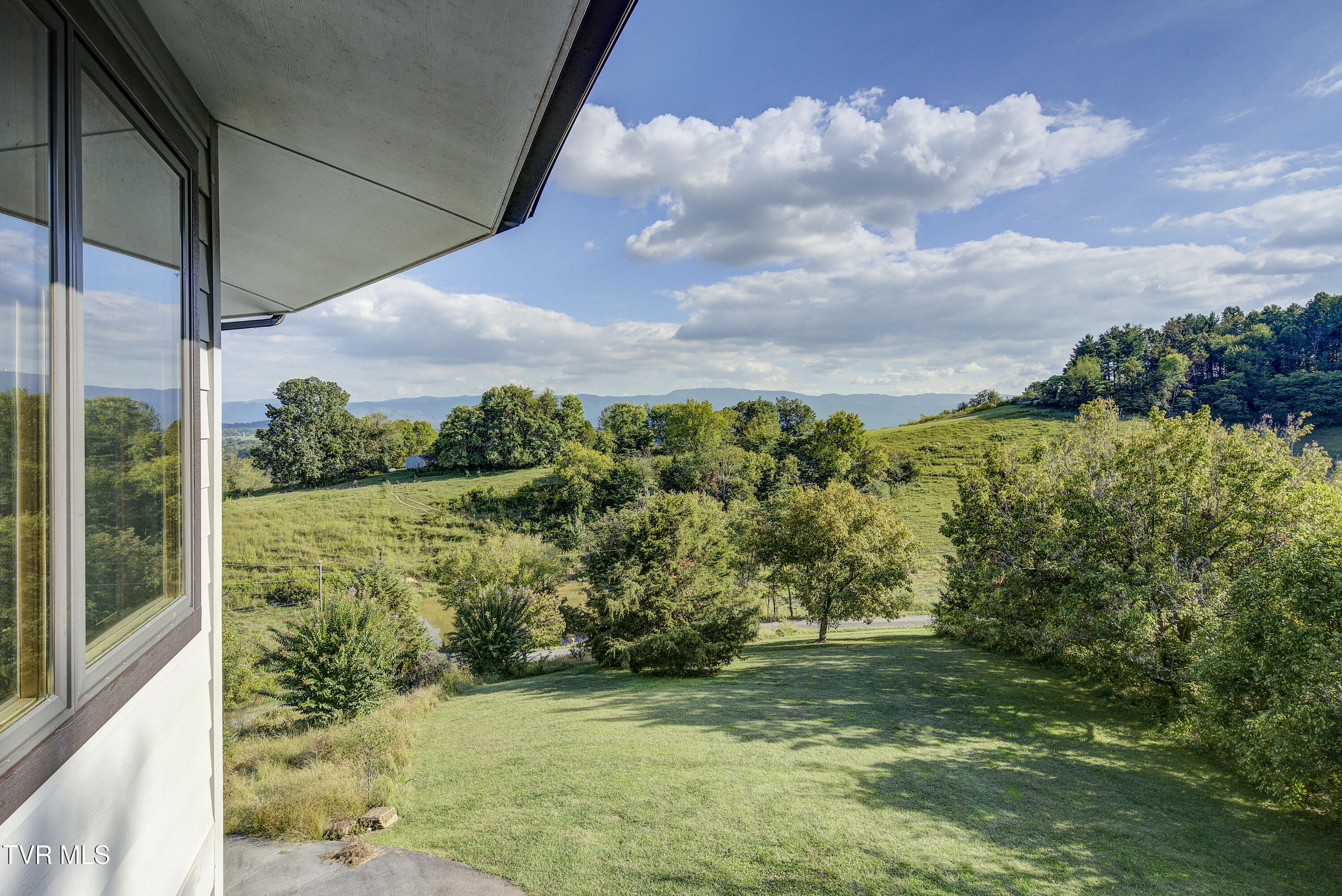 673 Charles Johnson Road Chuckey, TN 37641 - Photo 4 of 63 CharlesJohnson--35