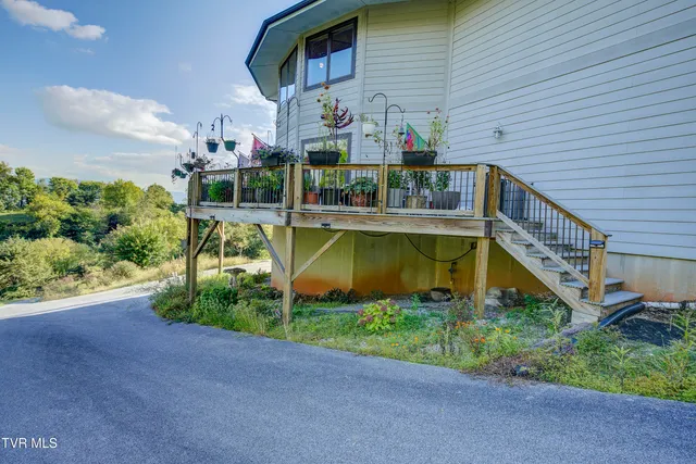 $949,999 | 673 Charles Johnson Road, Chuckey, TN 37641