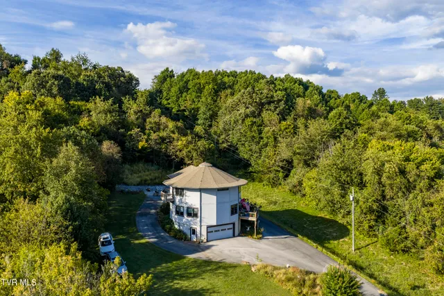 $949,999 | 673 Charles Johnson Road, Chuckey, TN 37641