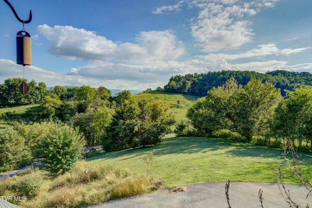 $949,999 | 673 Charles Johnson Road, Chuckey, TN 37641